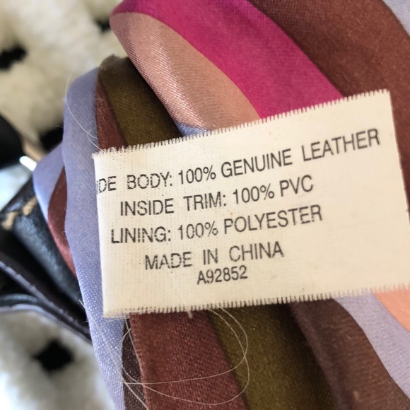 Tignanello large leather satchel. Black. 15 x 13 in. Magnetic closures. Flawless - Picture 8 of 10